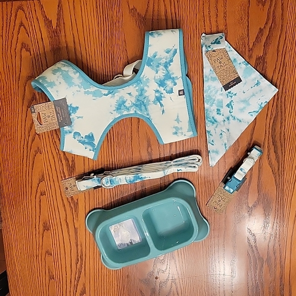 NWT Paw and Tail Dog Bundle